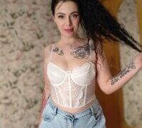 Lola_Hale