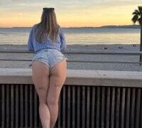 Megan_off