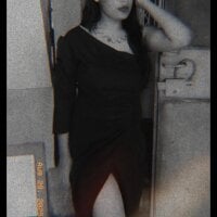 Naughtyy_stripgirl
