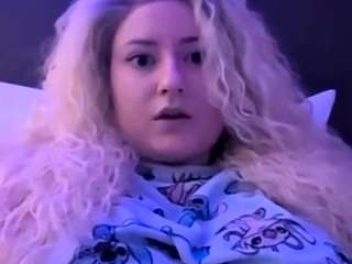 pyjama-titties
