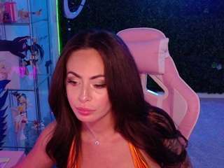 KIKI KLOUT