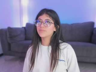 Curvy Corinne