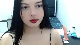 valeria-alluring19