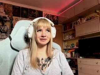 AlyciaNarine