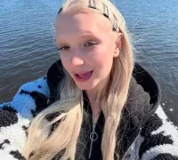 Elfi_InPublic