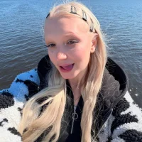 Elfi_InPublic