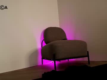 hollyextra